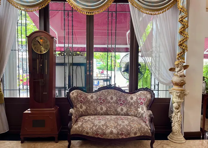 Siam Champs Elyseesi Unique Hotel